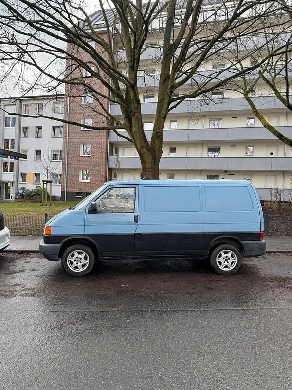 Second-hand VW Transporter 78 CP (57 kW) 2000 Albastru Van