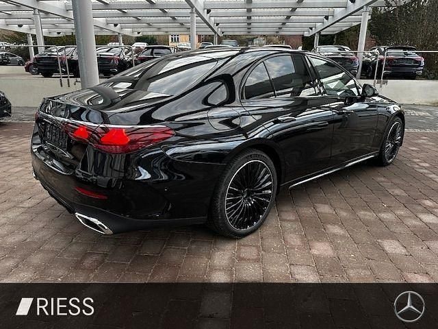 Gebraucht Mercedes E300 AMG 313 PS (230 kW) 2025 Schwarz Limousine