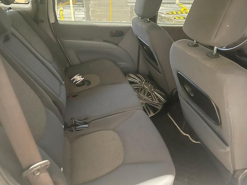 Gebraucht Hyundai Matrix 103 PS (75 kW) 2005 Grau Van / Kleinbus