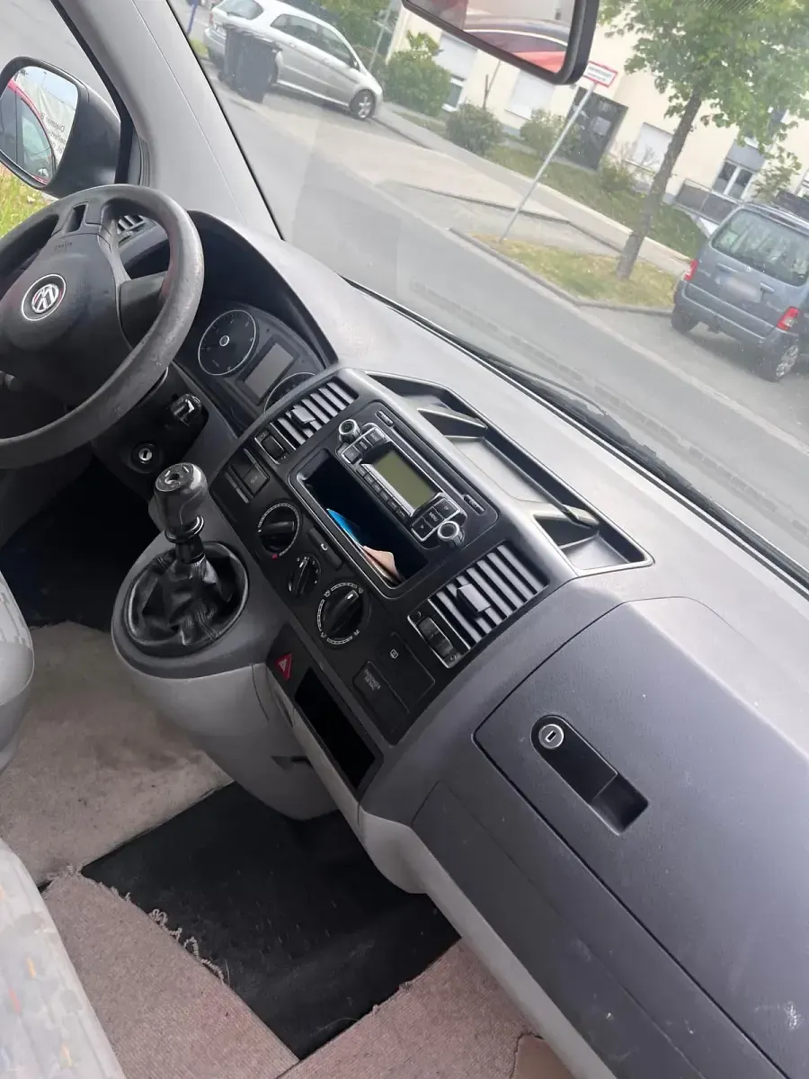 Gebraucht VW Transporter 101 PS (74 kW) 2010 Silber Van