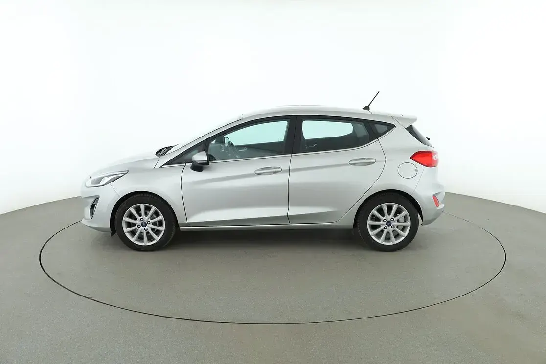 Gebraucht Ford Fiesta Titanium 101 PS (74 kW) 2018 Grau Kleinwagen