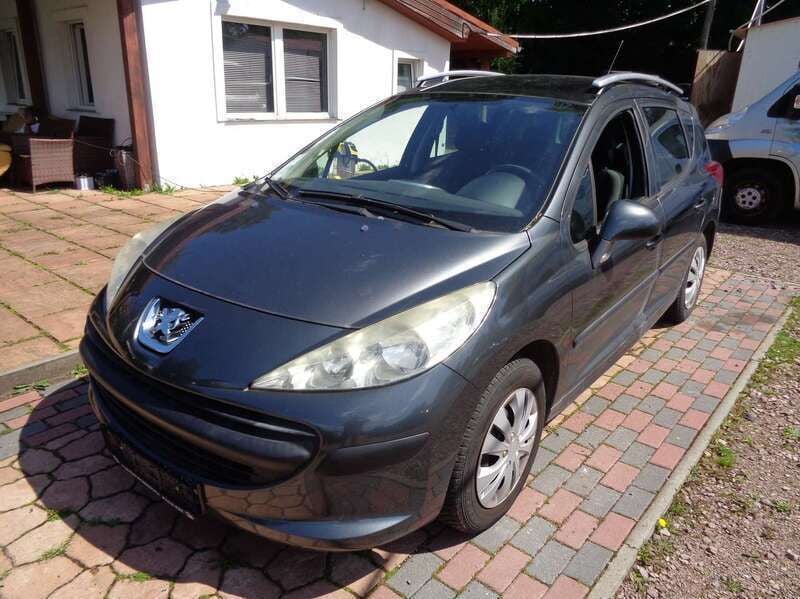 Grau Gebraucht 2009 Peugeot 207 Filou Limousine | 1.490 € (Guter Preis) - Bild 1/4
