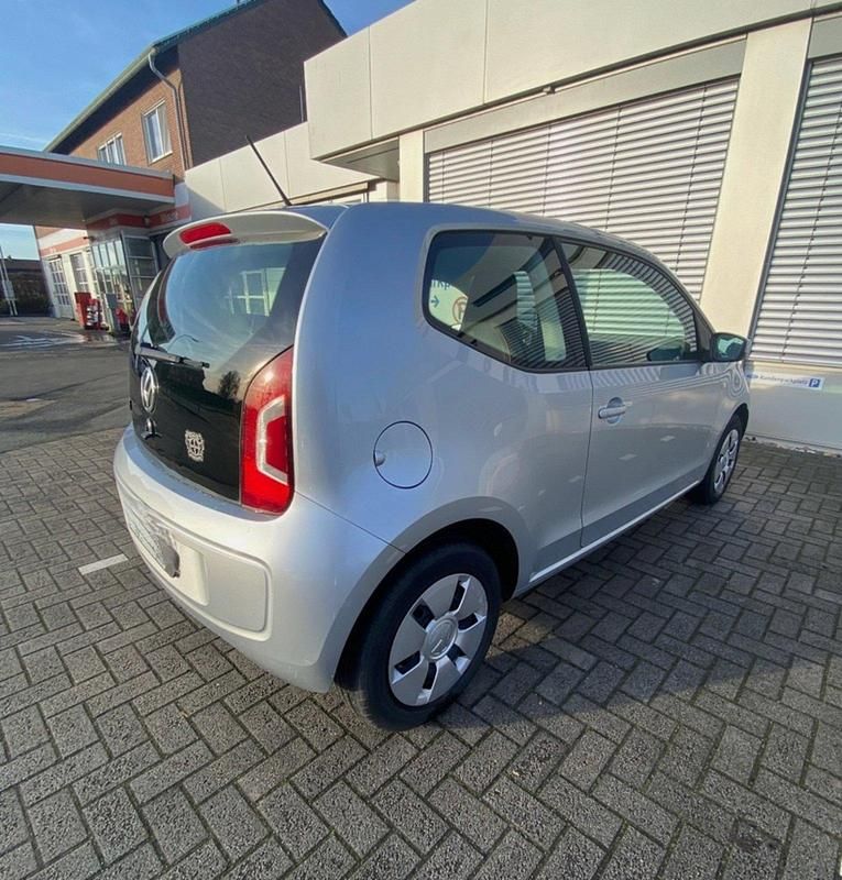 Gebraucht VW up! 60 PS (44 kW) 2014 Silber Kleinwagen