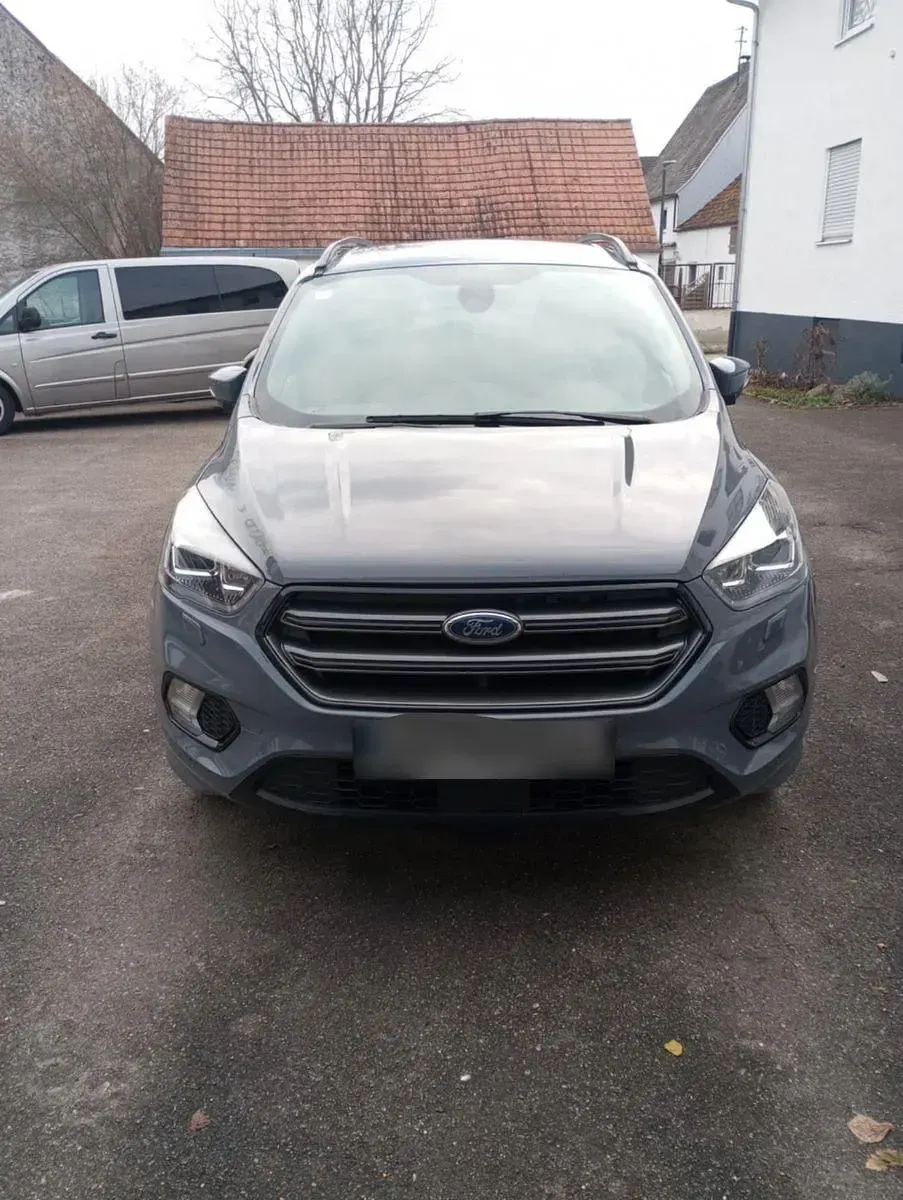 Gebraucht Ford Kuga ST-Line 179 PS (131 kW) 2020 Grau SUV