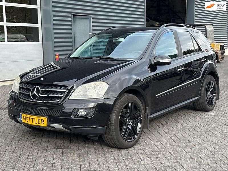 Gebraucht Mercedes 280 AMG 190 PS (139 kW) 2006 Schwarz SUV