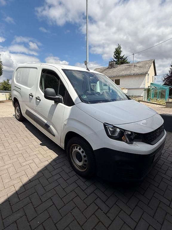 Gebraucht Peugeot Partner 99 PS (72 kW) 2019 Van / Kleinbus