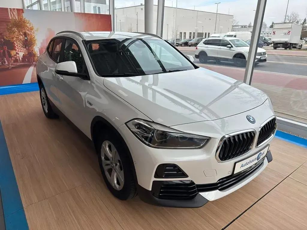 Gebraucht BMW X2 Sport Line 125 PS (91 kW) 2022 Weiß SUV