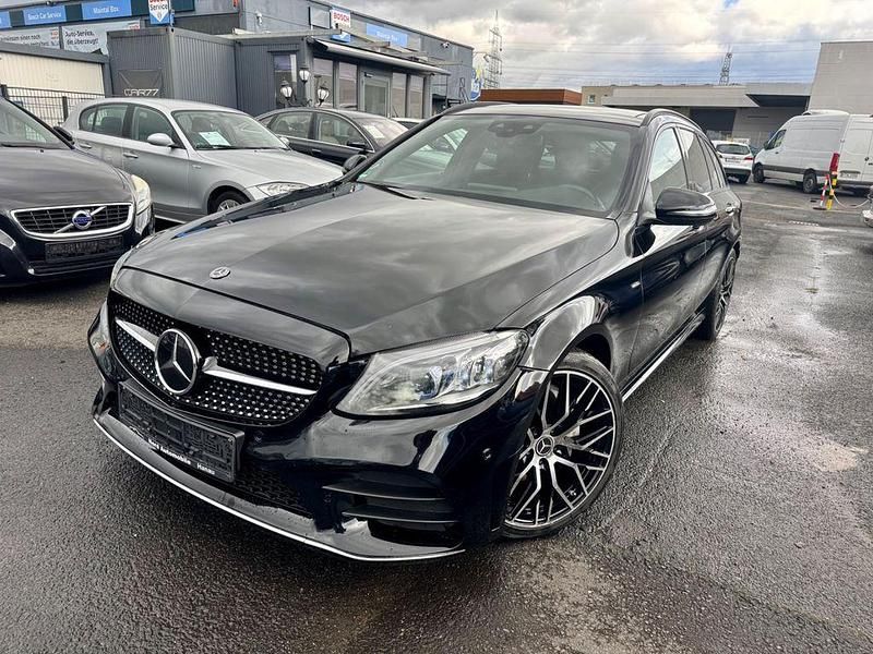 Schwarz Gebraucht 2018 Mercedes C220 AMG line Kombi | 24.290 € - Bild 1/4