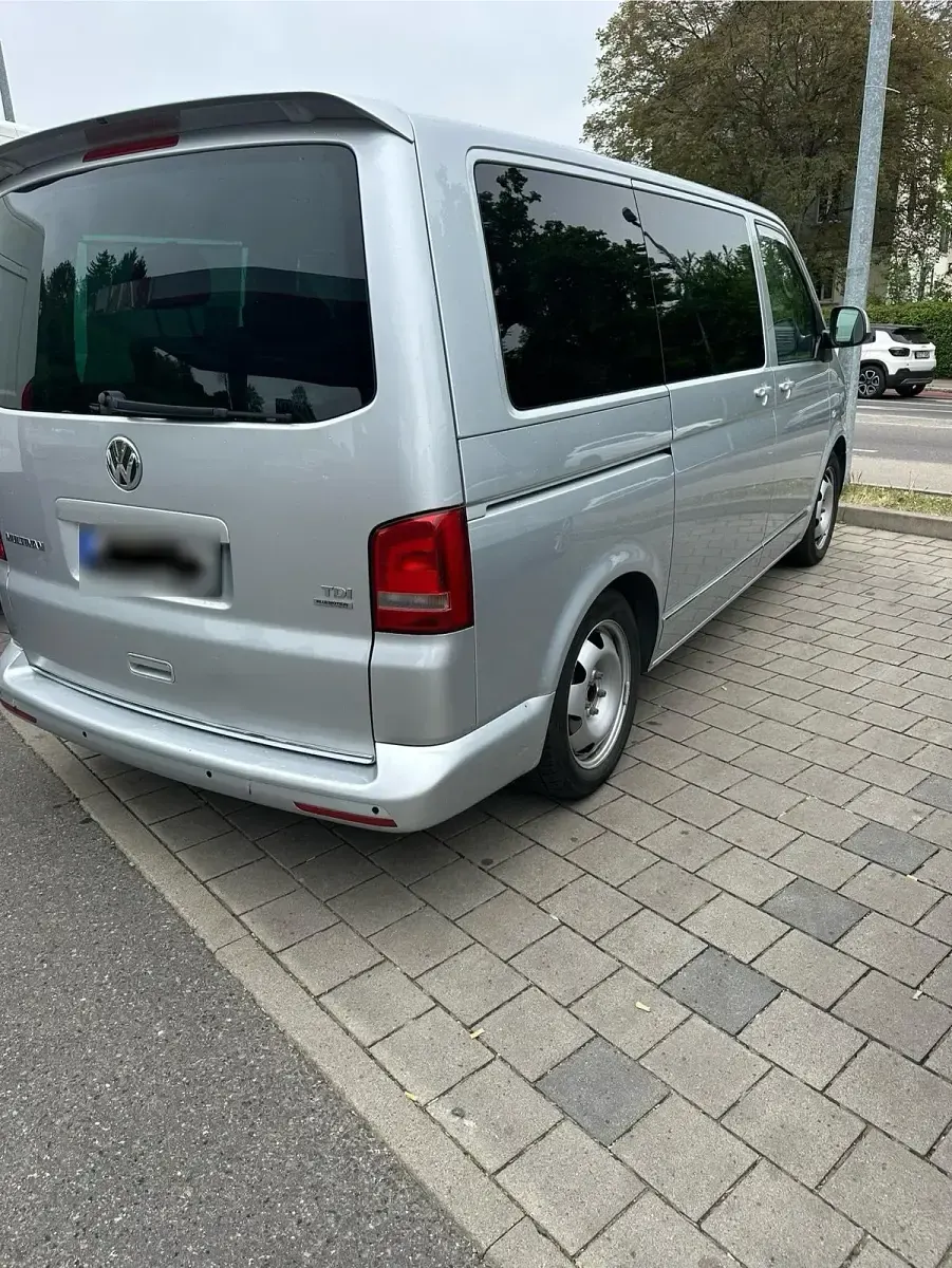Gebraucht VW Multivan Highline 180 PS (132 kW) 2014 Silber Van / Kleinbus