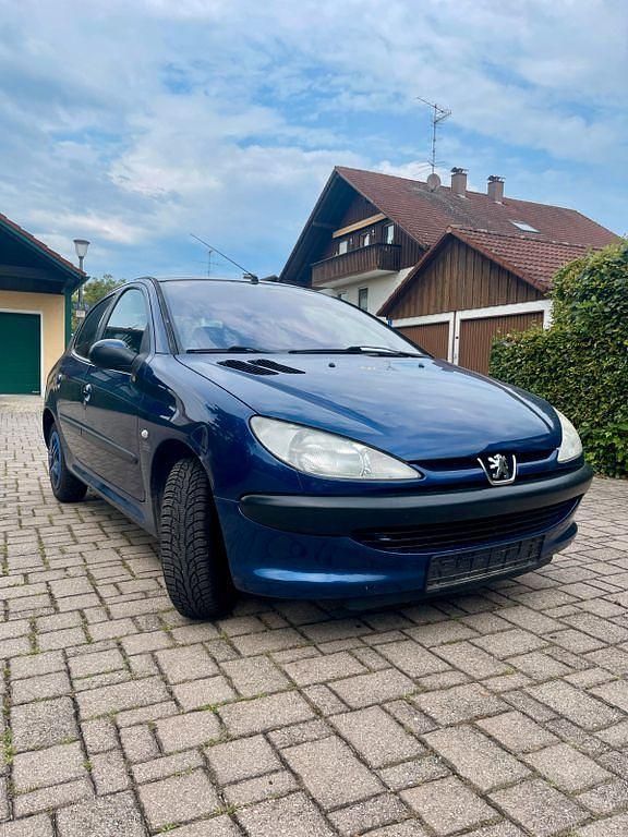 Blau Gebraucht 2003 Peugeot 206 Filou Limousine | 790 € (Guter Preis) - Bild 1/4