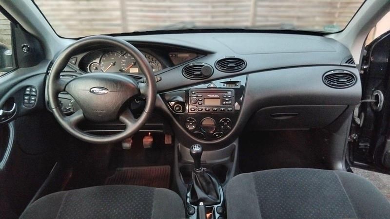 Gebraucht Ford Focus Ghia 116 PS (85 kW) 2003 Schwarz Kombi