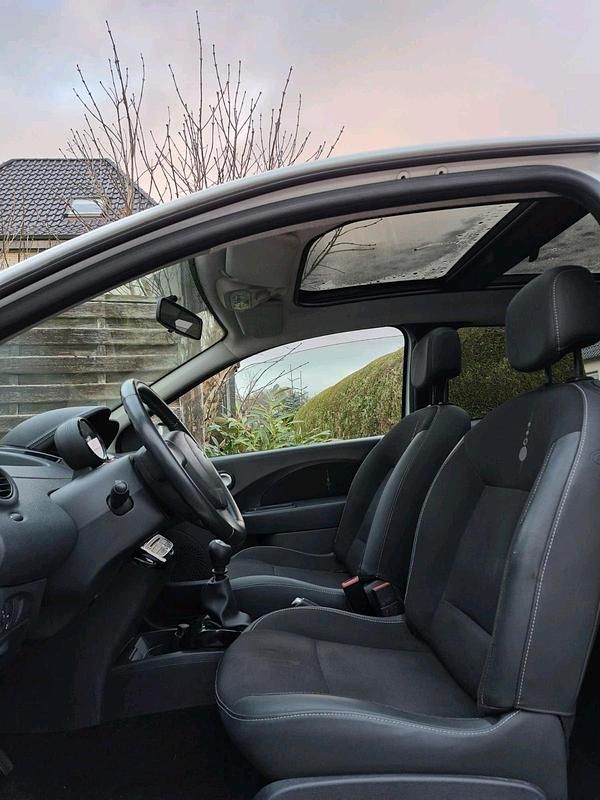 Gebraucht 2012 Renault Twingo Rip Curl Kleinwagen | 2.650 € - Bild 1/4