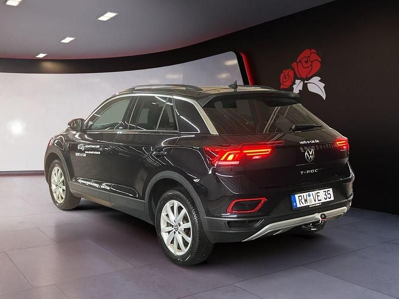 Gebraucht VW T-Roc Move 150 PS (110 kW) 2023 Deep black perleffekt SUV