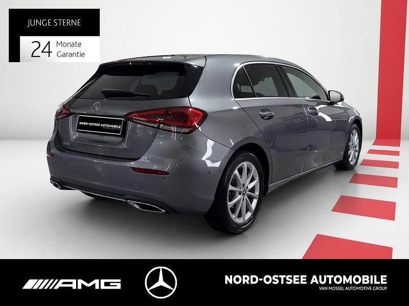 Gebraucht Mercedes A180 136 PS (100 kW) 2019 Grau Limousine