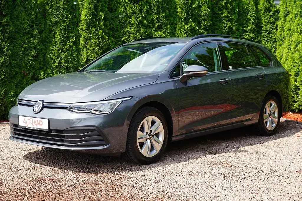 Gebraucht VW Golf VII 131 PS (96 kW) 2021 Grau Kleinwagen