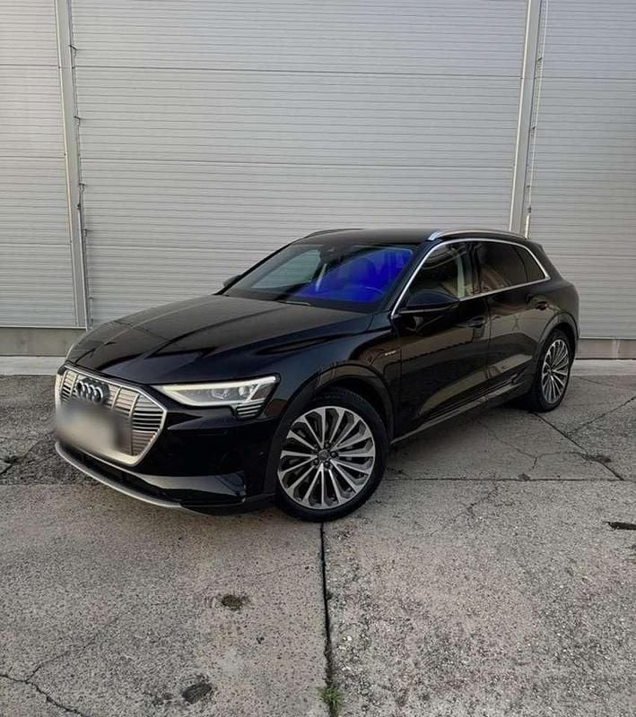 Schwarz Gebraucht 2020 Audi e-tron Advanced SUV | 33.000 € (Fairer Preis) - Bild 1/4