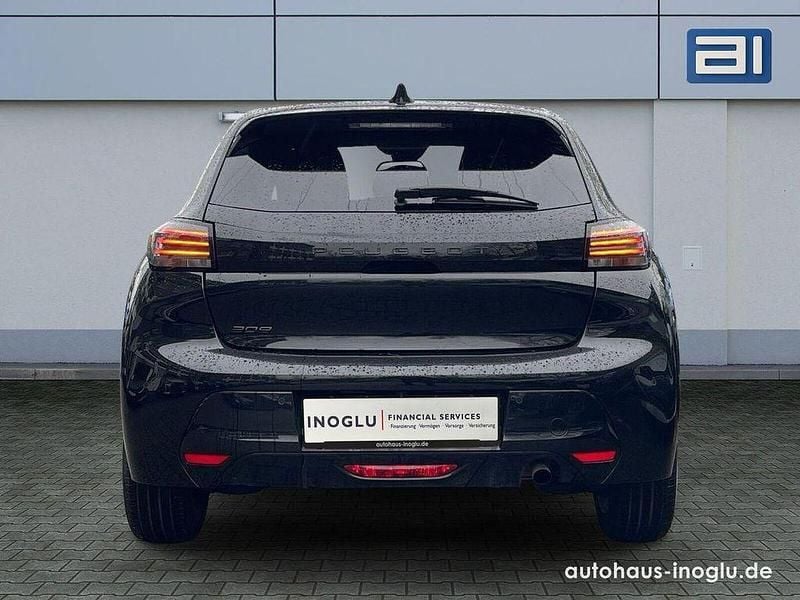 Gebraucht Peugeot 208 Allure 101 PS (74 kW) 2024 Perla nera schwarz Kleinwagen