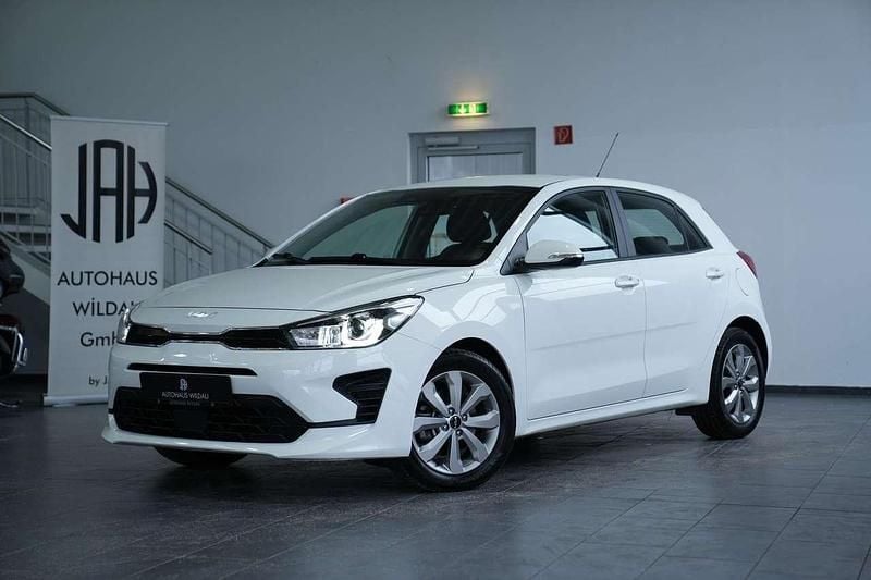 Gebraucht Kia Rio Vision 84 PS (61 kW) 2022 (ud) schneeweiss Kleinwagen
