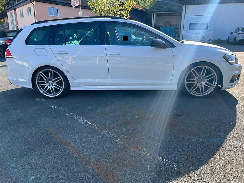 Gebraucht VW Golf VII R-line 150 PS (110 kW) 2014 Weiß Kombi