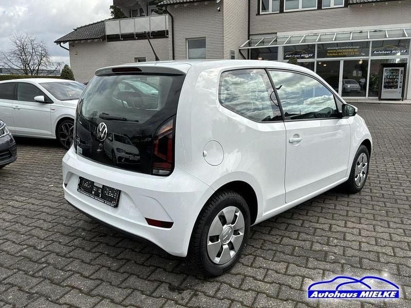 Usata VW up! 65 CV (47 kW) 2021 Bianco Utilitaria
