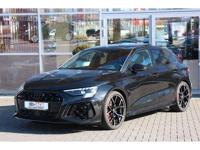 Gebraucht Audi RS3 Ambiente 400 PS (294 kW) 2023 Schwarz Limousine