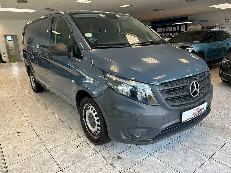 Gebraucht Mercedes e-Vito 85 kW (116 PS) 2020 Grau Van / Kleinbus