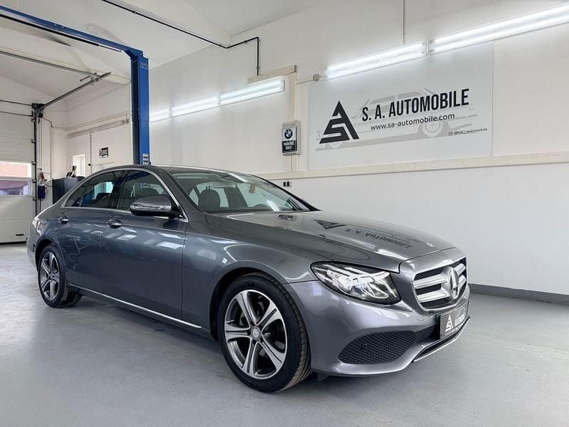 Gebraucht Mercedes E220 194 PS (142 kW) 2016 Grau Limousine