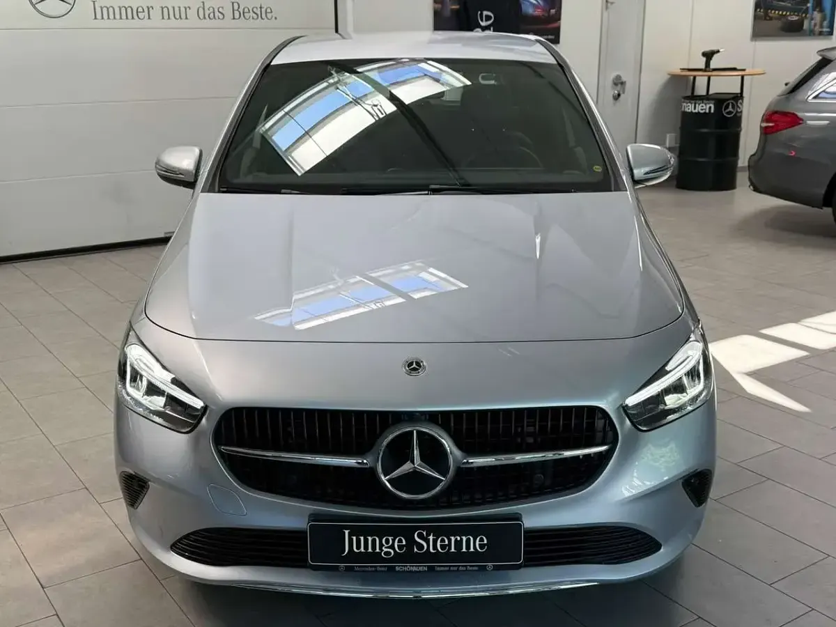 Gebraucht Mercedes B180 Progressive 136 PS (100 kW) 2025 Silber Kleinwagen