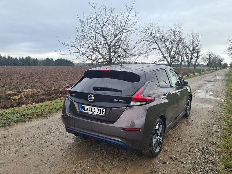 Gebraucht Nissan Leaf Tekna 110 kW (150 PS) 2019 Bronze Kleinwagen