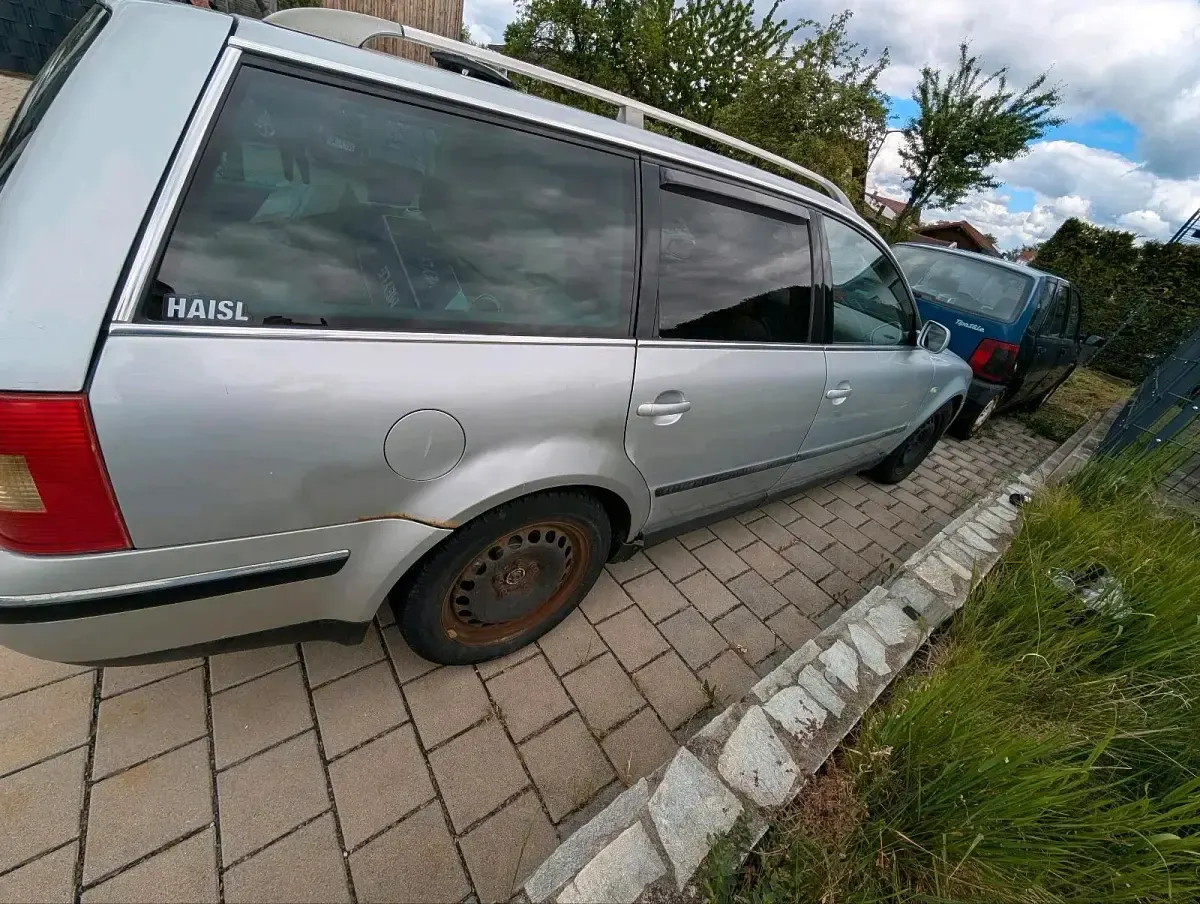 Käytetty VW Passat 131 HP (96 kW) 2001 Hopea Farmari