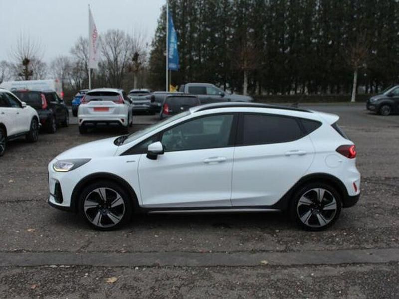 Weiß Gebraucht 2022 Ford Fiesta Active X Limousine | 15.990 € (Fairer Preis) - Bild 1/4