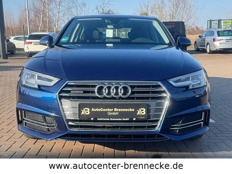 Gebraucht Audi A4 Sport 252 PS (185 kW) 2017 Blau Limousine