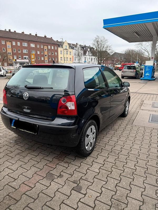 Gebraucht VW Polo 54 PS (39 kW) 2003 Schwarz Kleinwagen