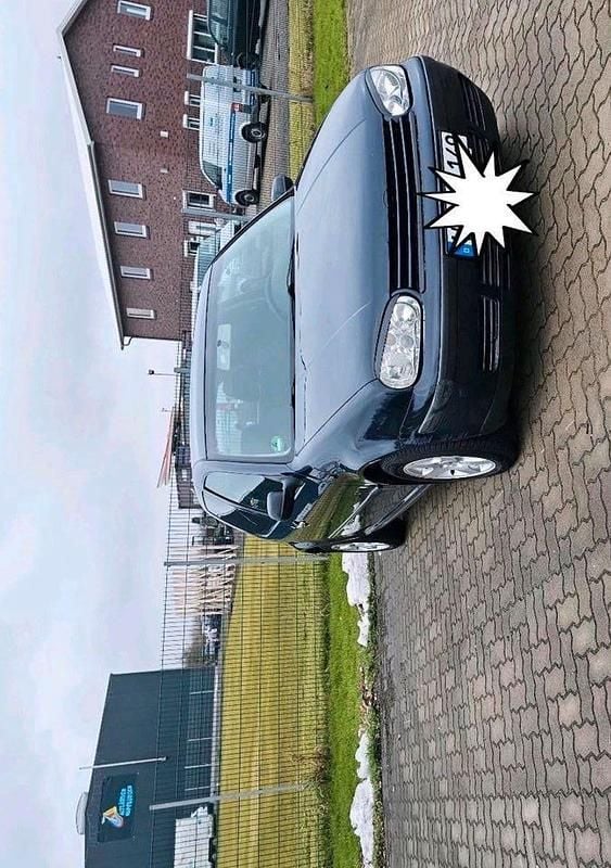 Gebraucht VW Golf IV 102 PS (75 kW) 2002 Blau Limousine
