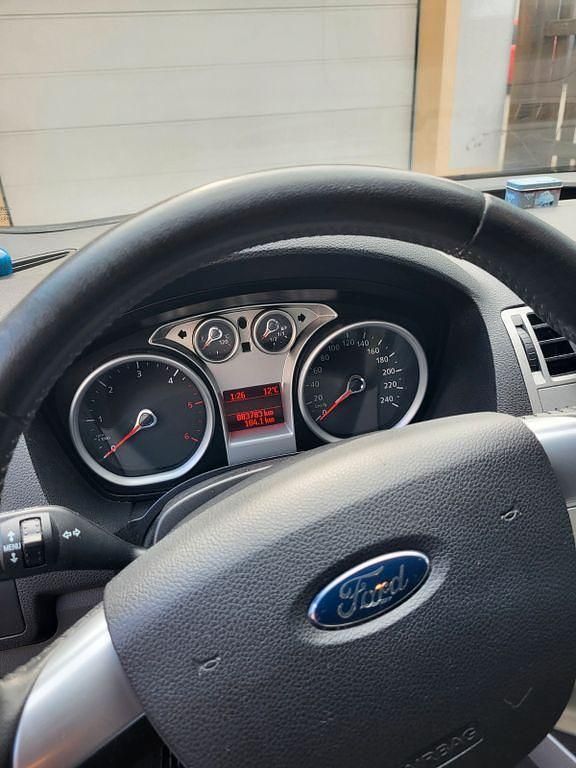 Gebraucht Ford Kuga Trend 140 PS (102 kW) 2011 Weiß SUV