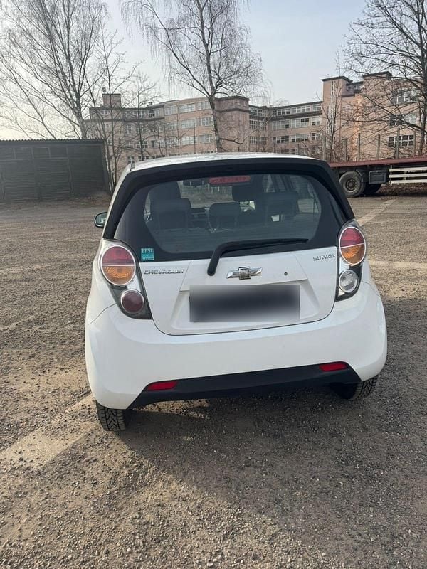 Gebraucht Chevrolet Spark 68 PS (50 kW) 2012 Weiß Kleinwagen