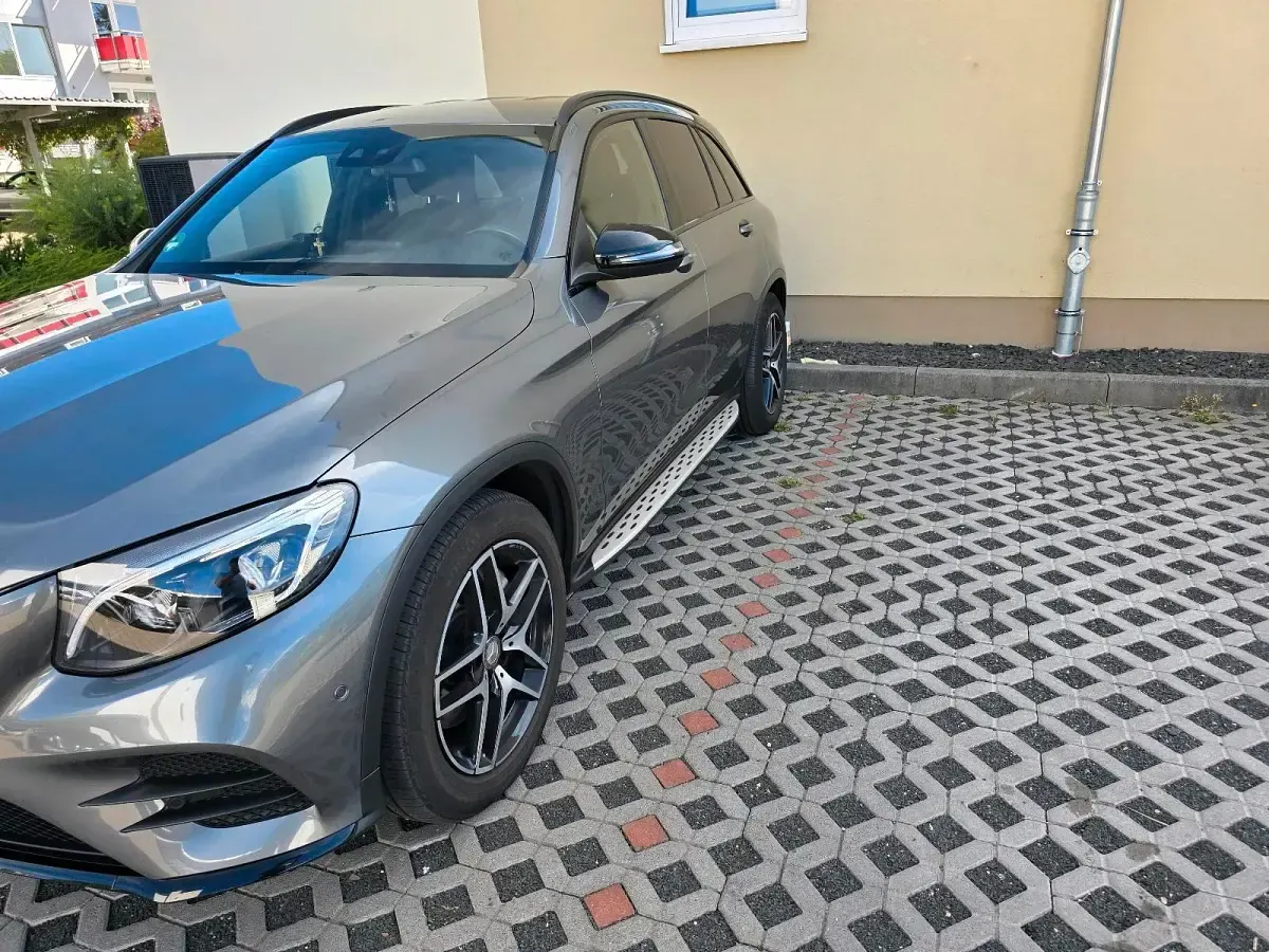 Gebraucht Mercedes GLC250 204 PS (150 kW) 2016 Grau SUV