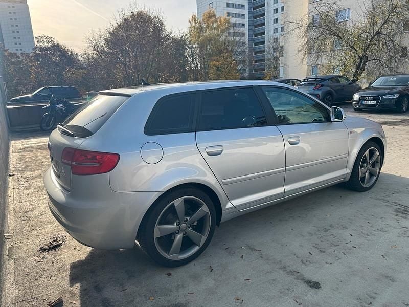 Gebraucht Audi A3 105 PS (77 kW) 2009 Grau Kleinwagen