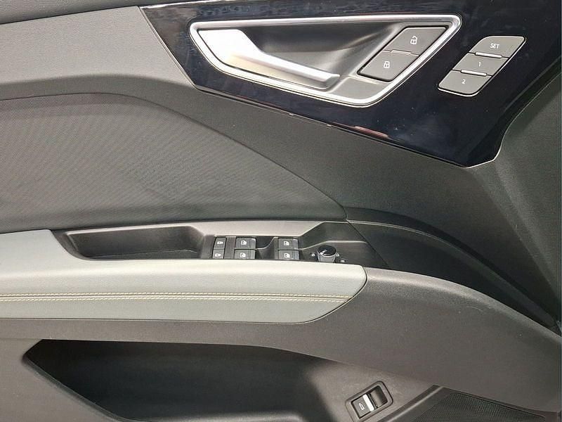 Gebraucht Audi Q4 e-tron S-Line 219 kW (299 PS) 2022 Grau SUV