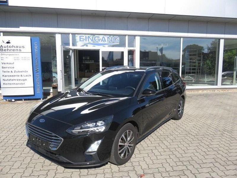 Gebraucht Ford Focus Titanium 155 PS (114 kW) 2020 Obsidianschwarz metallic Kombi
