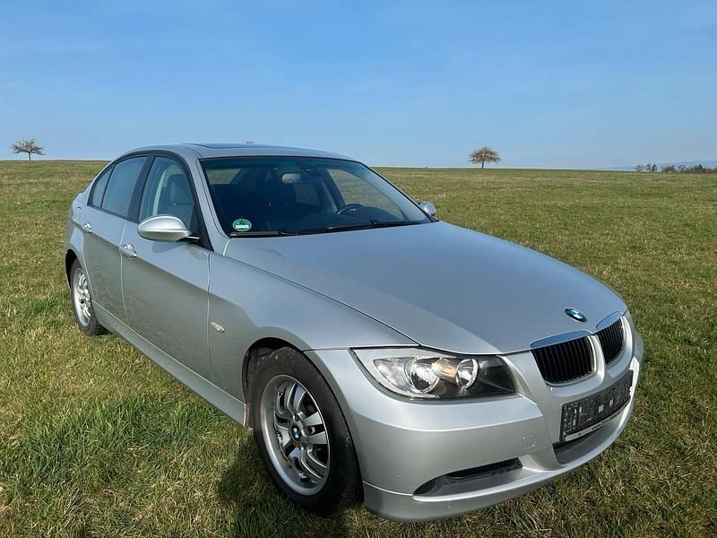 Gebraucht BMW 320 163 PS (119 kW) 2007 Silber Limousine