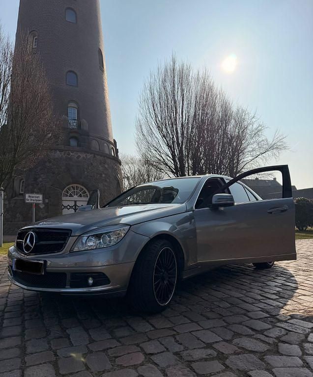 Second-hand Mercedes C220 170 CP (125 kW) 2009 Gri Berlinǎ