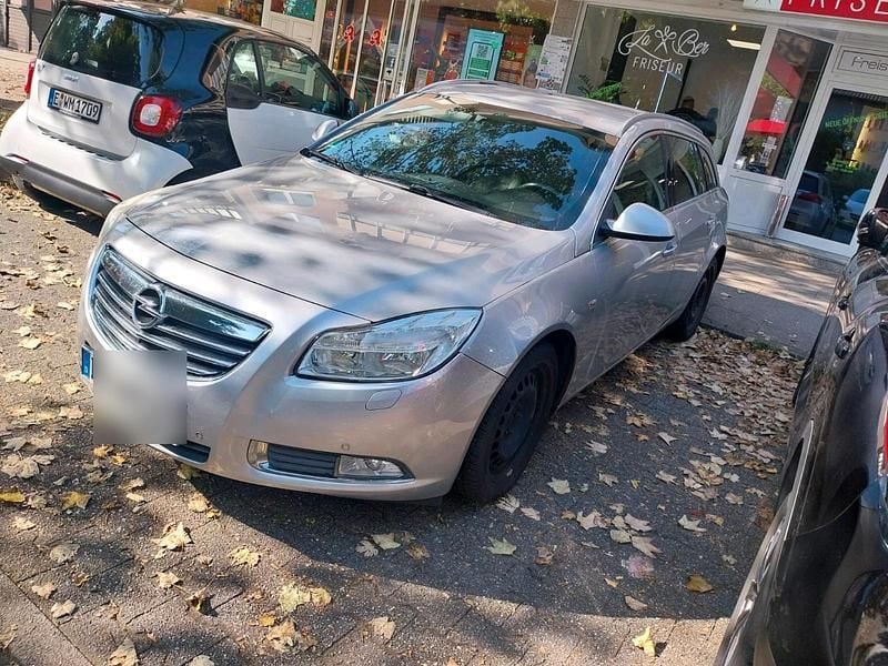Silber Gebraucht 2011 Opel Insignia Kombi | 2.899 € (Guter Preis) - Bild 1/4
