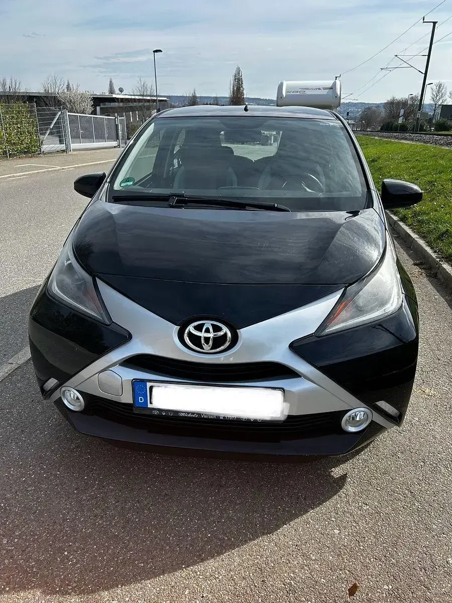Gebraucht Toyota Aygo Team 69 PS (50 kW) 2017 Schwarz Kleinwagen
