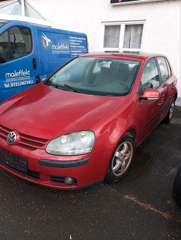 Rot Gebraucht 2004 VW Golf V Limousine | 1.100 € (Superpreis) - Bild 1/4