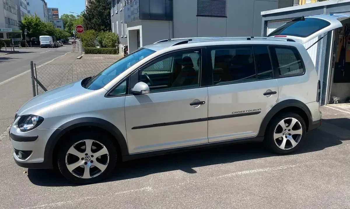 Gebraucht VW Touran Cross 140 PS (102 kW) 2009 Silber Van / Kleinbus