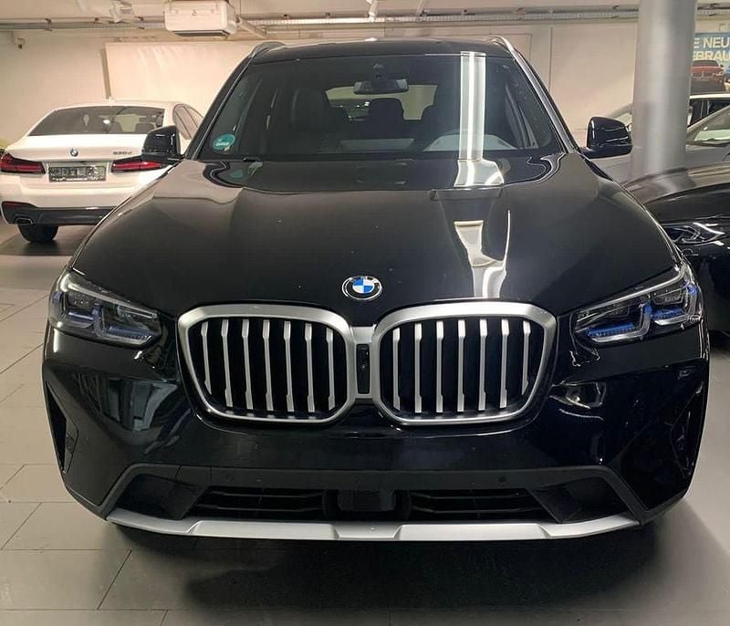 Schwarz Gebraucht 2022 BMW X3 Sport Line SUV | 39.800 € (Guter Preis) - Bild 1/4