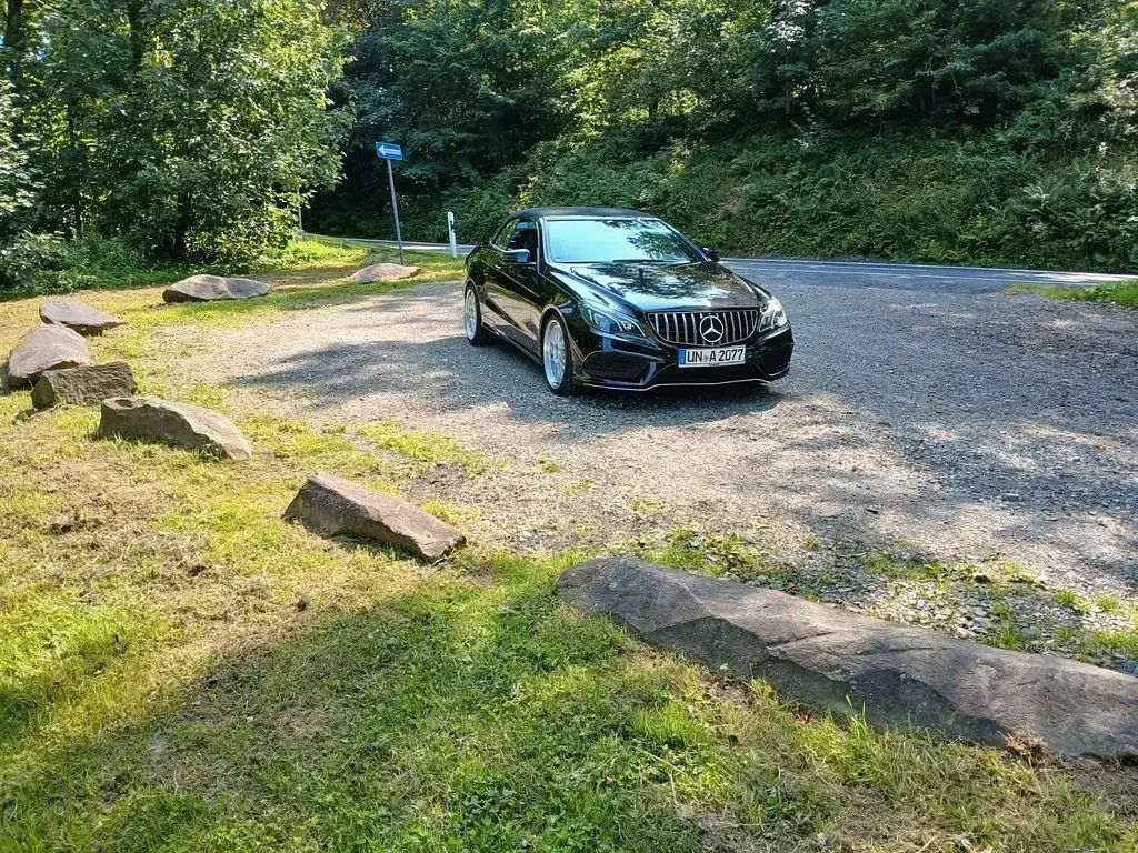 Gebraucht Mercedes E200 AMG 184 PS (135 kW) 2014 Schwarz Cabrio
