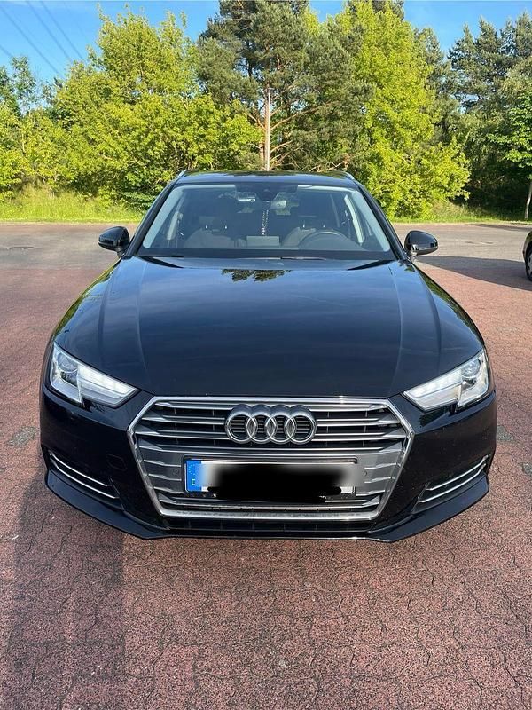 Gebraucht Audi A4 Sport 190 PS (139 kW) 2018 Schwarz Kombi