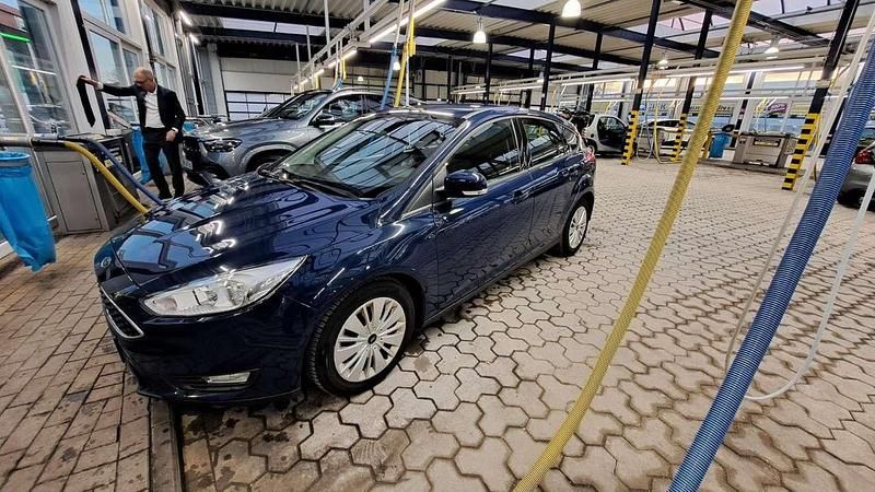 Gebraucht Ford Focus Trend 101 PS (74 kW) 2015 Kombi